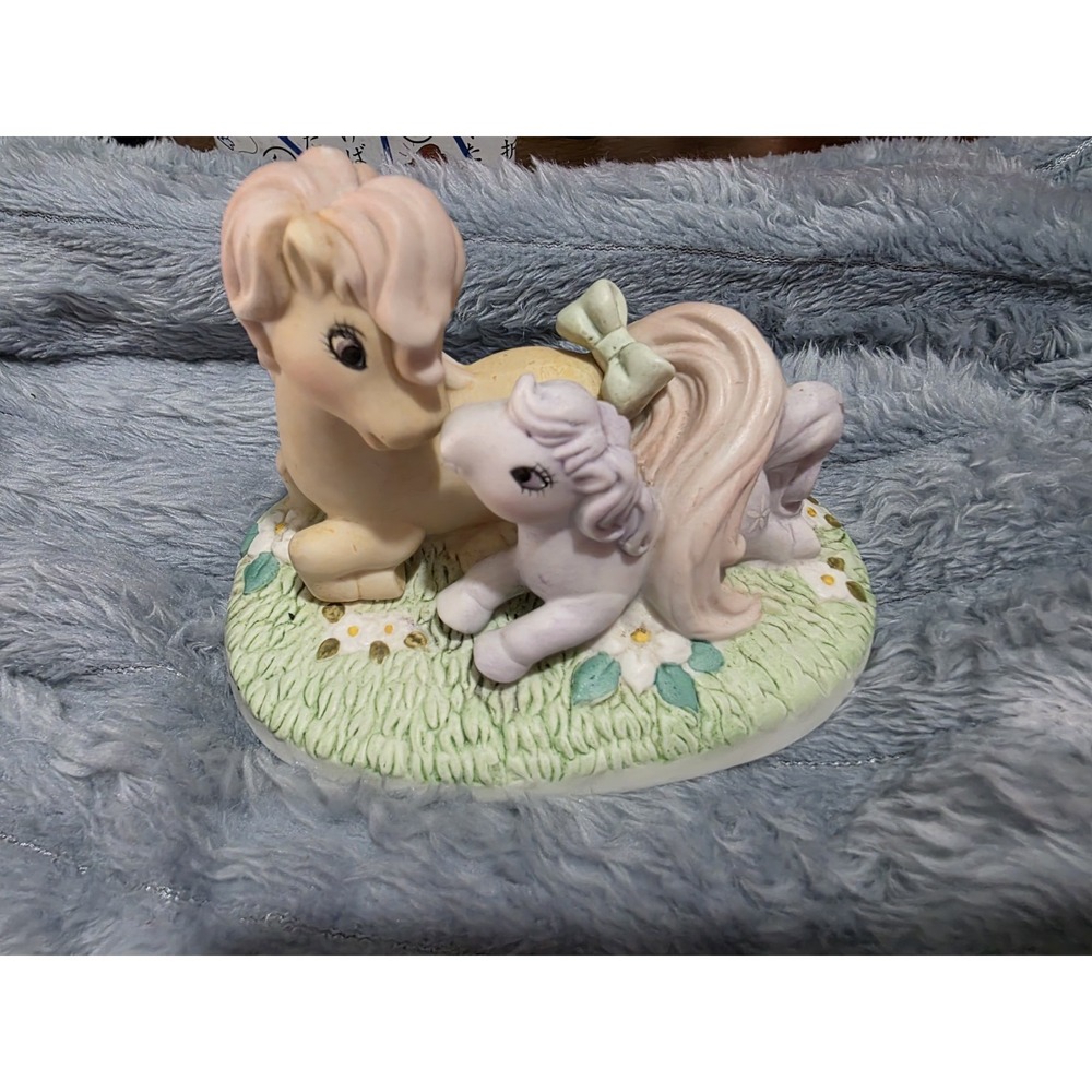 My Little Pony AN AFFECTIONATE MOMENT Porcelain Figurine Hasbro-Bradley G1